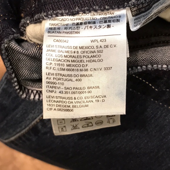 Levi Pull on Jean leggings size 6/28 NWT - Picture 3 of 5